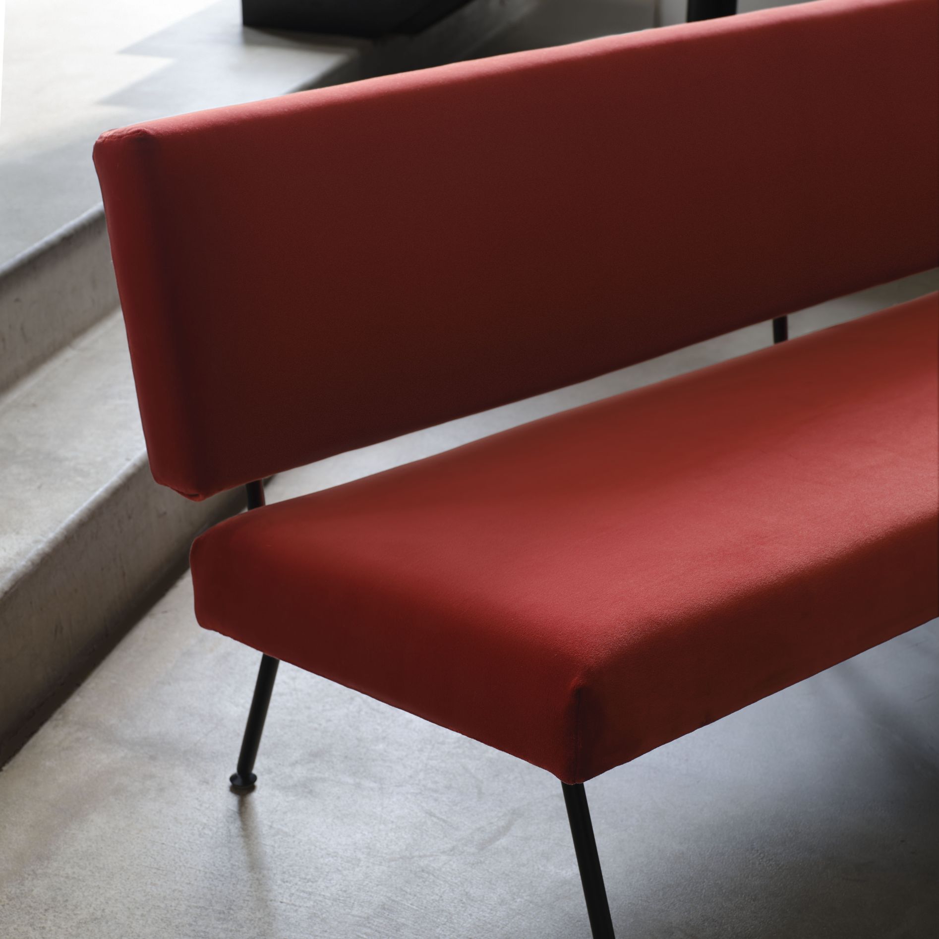 Florence Knoll Model 33 Sofa Florence Knoll Model 33 Sofa