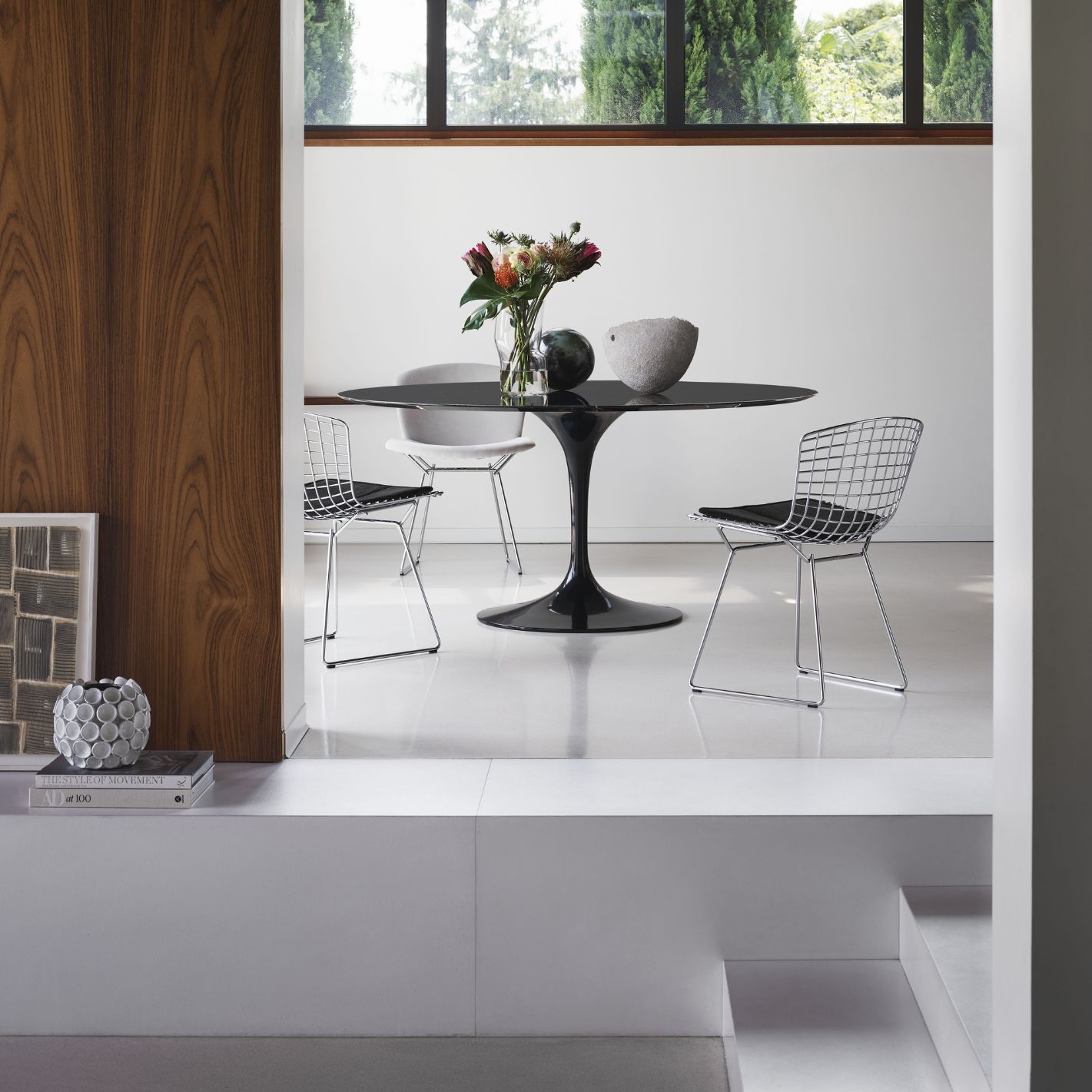 Saarinen Tulip High Tables Tulip High Table, Designed by Eero Saarinen, 1957