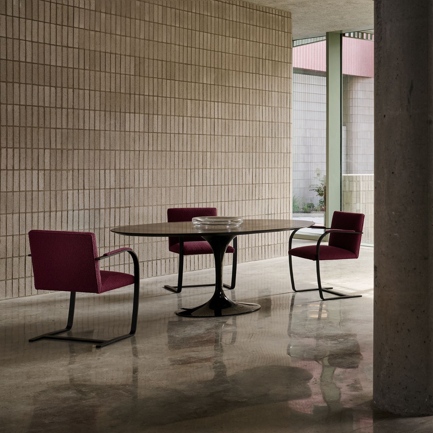 Saarinen Tulip High Tables Tulip High Table, Designed by Eero Saarinen, 1957