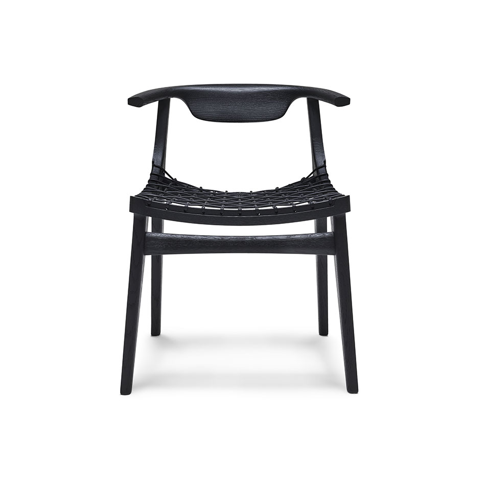 Klismos by Knoll – Chair by Antonio Citterio, Ph Federico Cedrone