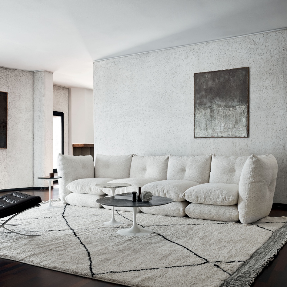 Knoll _ Perron Pillo Sofa by Willo Perron _ Ph. Federico Cedrone Knoll _ Perron Pillo Sofa by Willo Perron _ Ph. Federico Cedrone