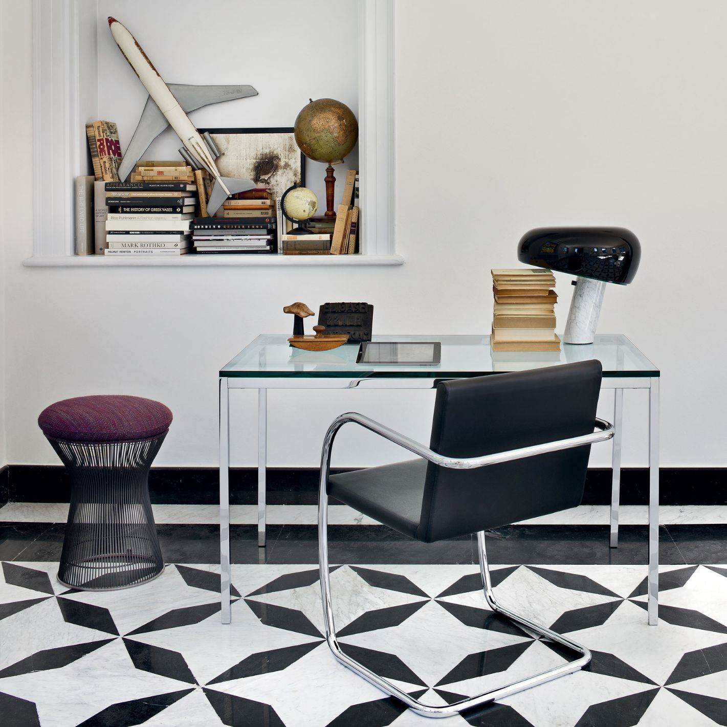 Brno Tubular Side Chair, Designed by Ludwig Mies van der Rohe, 1930 Brno Tubular Side Chair, Designed by Ludwig Mies van der Rohe, 1930