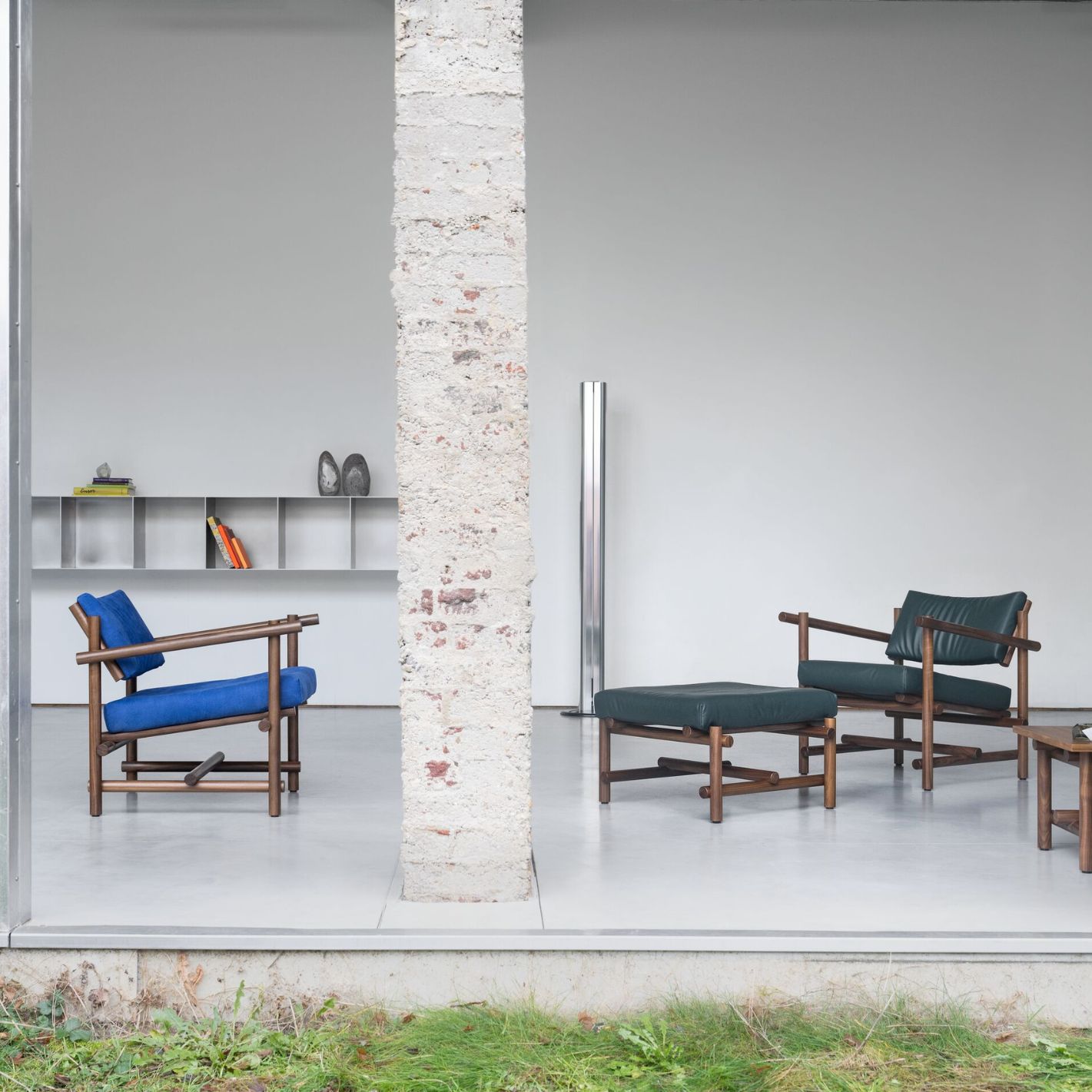 Muecke Lounge Chair and Ottoman Muecke Lounge Chair and Ottoman